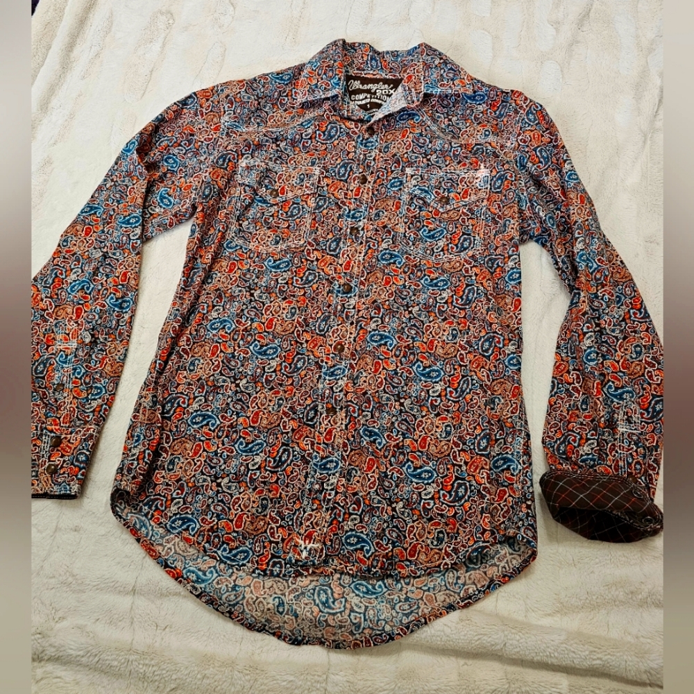 Men's Wrangler 20X pearl snap shirt size small